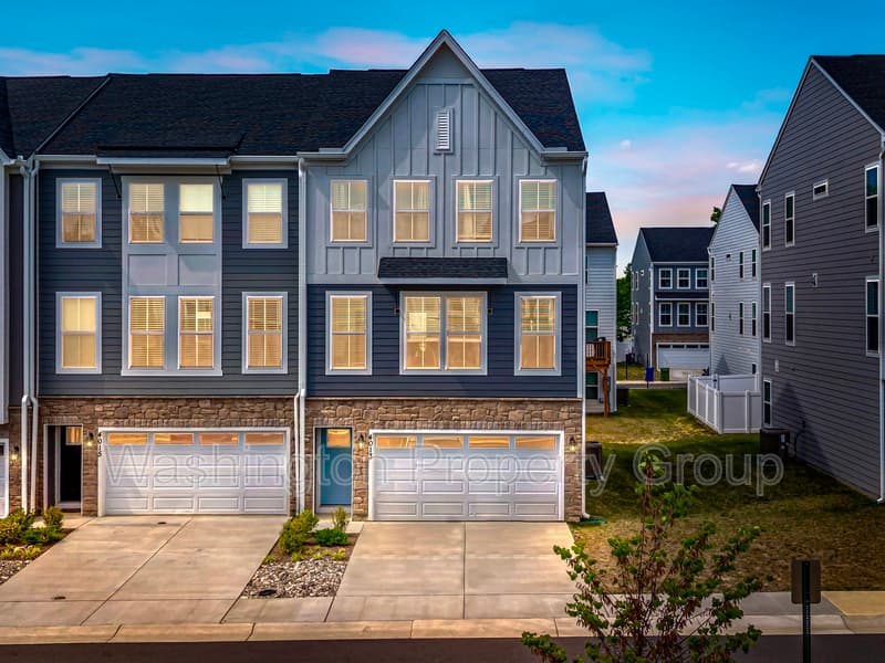 4013 Singerville Ct - Thumbnail 1