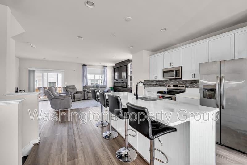 4013 Singerville Ct - Thumbnail 20