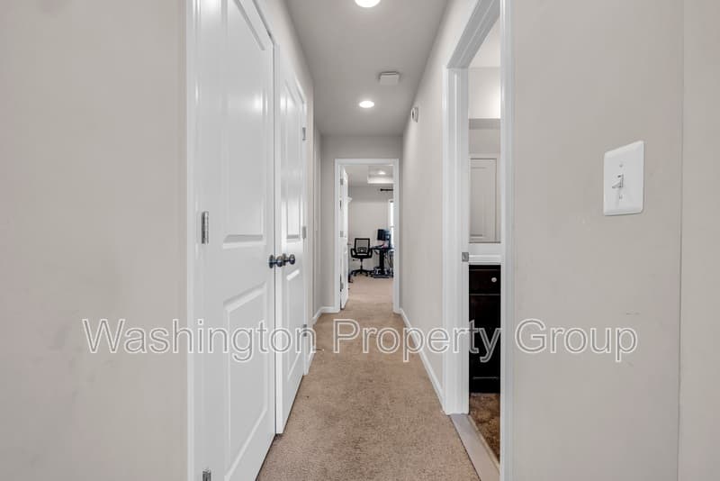 4013 Singerville Ct - Thumbnail 24