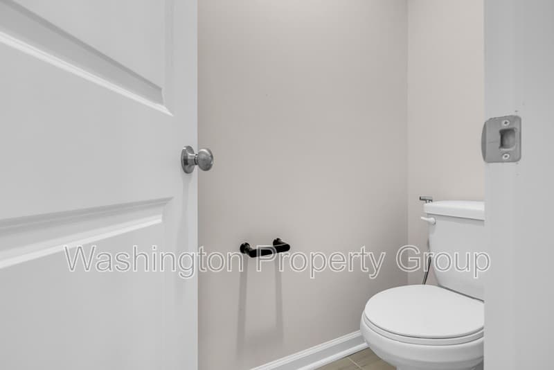 4013 Singerville Ct - Thumbnail 32