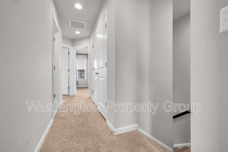 4013 Singerville Ct - Thumbnail 34