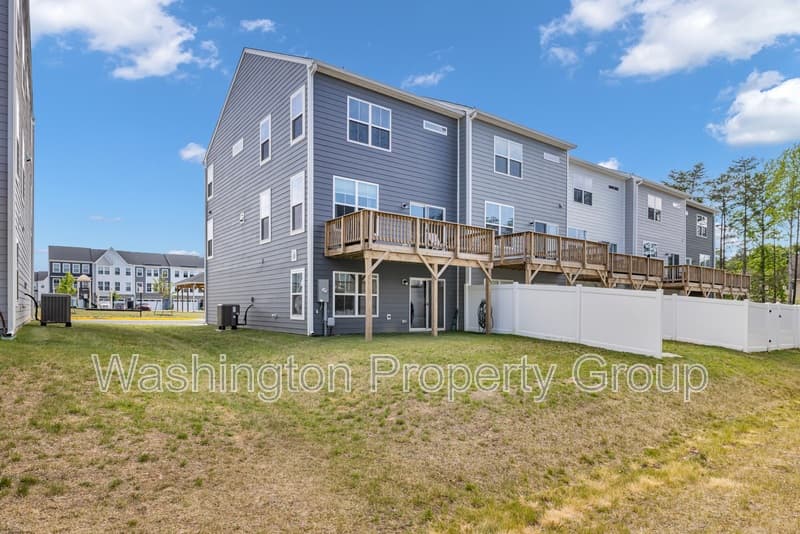 4013 Singerville Ct - Thumbnail 43